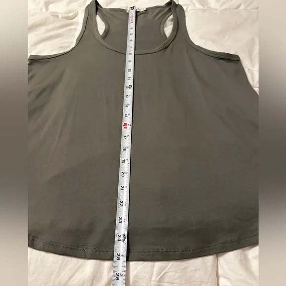 Barefoot Dreams Malibu Collection Women's Butterchic Knit Tank - NWOT - Size L - Picture 10 of 11